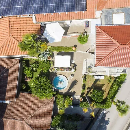 Nika With Sea View And Charming Garden Near Opatija