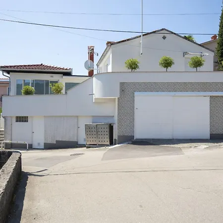 Villa Nika With Sea View And Charming Garden Near Opatija