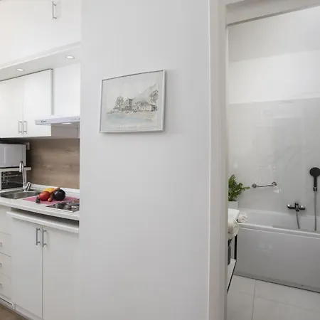 Nika With Sea View And Charming Garden Near Opatija Vila