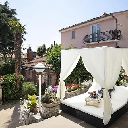 Villa Nika With Sea View And Charming Garden Near Opatija Ika