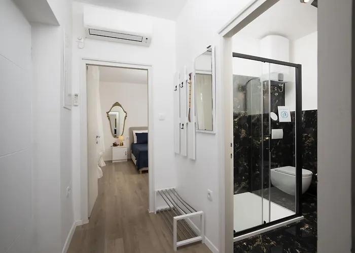 Nika With Sea View And Charming Garden Near Opatija