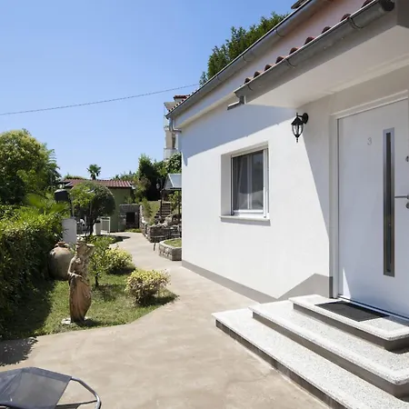 Villa Nika With Sea View And Charming Garden Near Opatija Ika