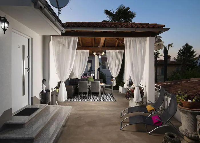 Villa Nika With Sea View And Charming Garden Near Opatija