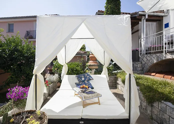 Nika With Sea View And Charming Garden Near Opatija Villa Ika